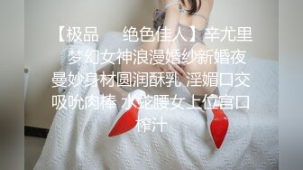 乖乖的小母狗，全程露脸黑丝诱惑，被大哥调教玩弄，揉奶舔逼叫的好骚，深喉大鸡巴后入爆草，尿尿给她喝真骚