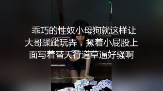 青春美眉 年轻的胴体水汪汪的嫩穴 被大肉棒无套输出 这么粉嫩的鲍鱼你能坚持多久