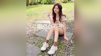 双飞两美女