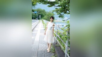 【新速片遞】 漂亮大奶女友 正在做瑜伽 看到这身材受不了 一根大肉棒直接伺候 射了满满一肚皮 