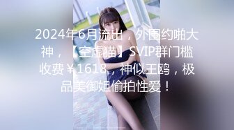 官方售价39元❤️一对好闺蜜一起逛街被一箭双雕抄底黑裙美女穿着紫色花内勒出深深屁股缝