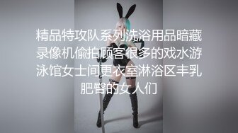 甜美骚骚小妞和小男友居家操逼  短裙骑在身上抽插  搞一会自己拿道具自慰  男友JB有点小 貌似满足不了