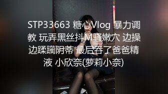   理发店熟女老板娘 小伙一手摸奶 一手摸逼 小伙子没有忍住 一下就爆了